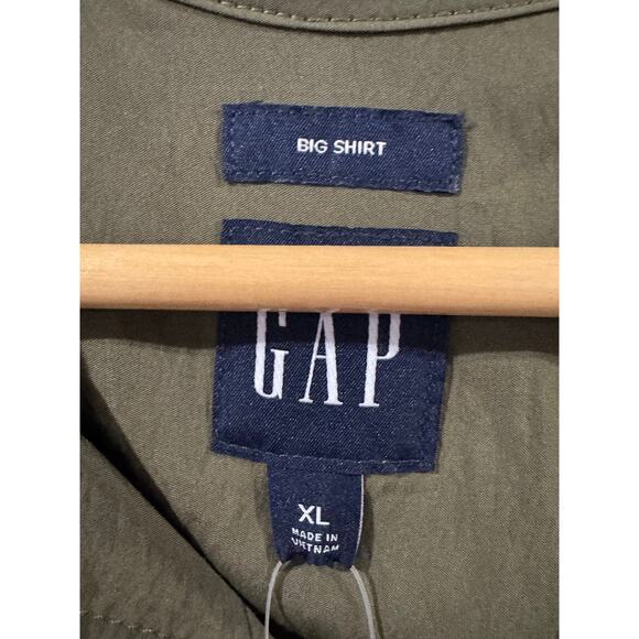 GAP Big Shirt Army Green Button Down  XL NEW - Picture 2 of 3